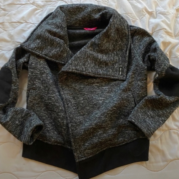 Charcoal Gray Fleece Moto sweatshirt shacket w/ black elbow patches & waistband - Picture 12 of 16